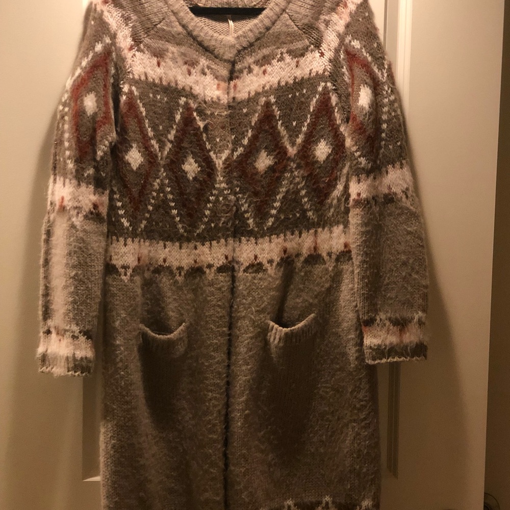 Fall sweater to spice up any casual outfit